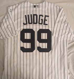 Aaron Judge Authentic Nike Replica Yankees Jersey Size Medium (New with Tags)